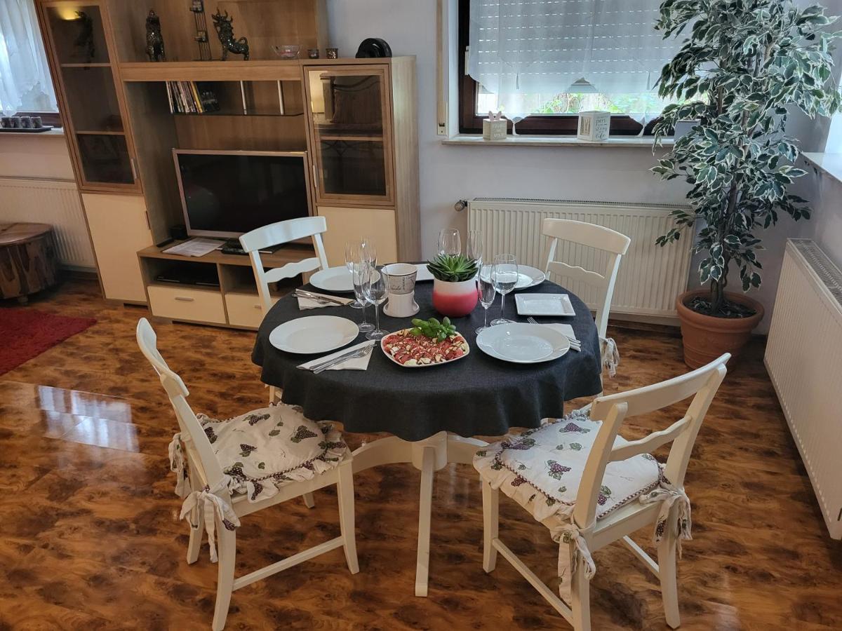 Ferienwohnung Fuer 4 Personen Mit Schnellem Wlan, Glasfaser, Tv Paket Beilstein  Dış mekan fotoğraf